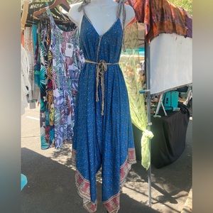 The genie pantsuit in blue floral